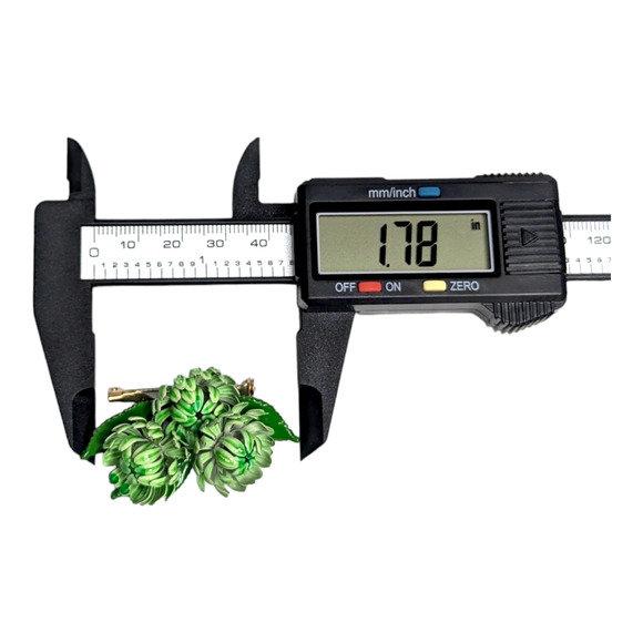 Green Enamel Chrysanthemum Flower Brooch Pin Floral Vtg Estate Jewelry 60s 70s - Picture 2 of 6